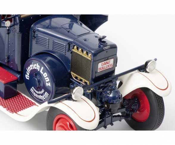 Lanz Eilbulldog, blue white, 1:18 Lanz Eilbulldog, blue white, 1:18