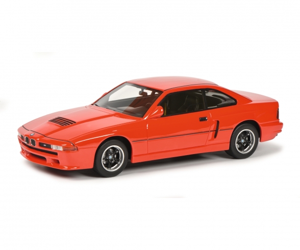BMW M8, red, 1:18 BMW M8, red, 1:18