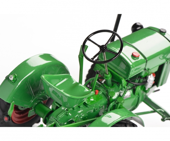 Deutz F1 M414 grün/rot 1:18 Deutz F1 M414 grün/rot 1:18