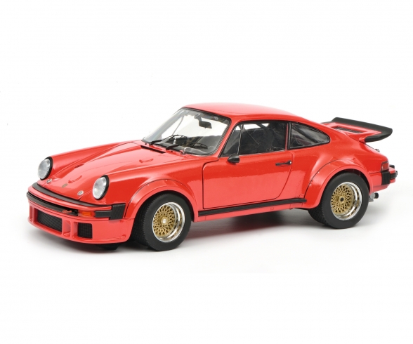 Porsche 934 RSR, red, 1:18 Porsche 934 RSR, red, 1:18