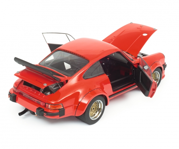 Porsche 934 RSR, red, 1:18 Porsche 934 RSR, red, 1:18
