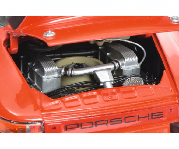 Porsche 934 RSR, red, 1:18 Porsche 934 RSR, red, 1:18