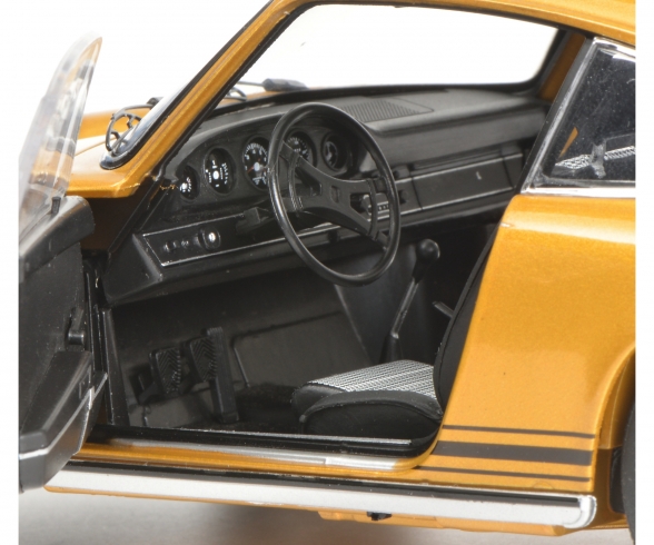 Porsche 911 S Coupé 1973, gold metallic, 1:18 Porsche 911 S Coupé 1973, gold metallic, 1:18