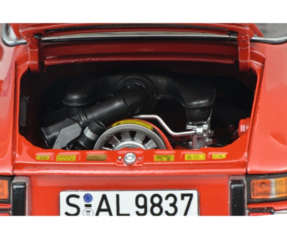 Porsche 911 S Targa 1973, rot, 1:18 Porsche 911 S Targa 1973, rot, 1:18