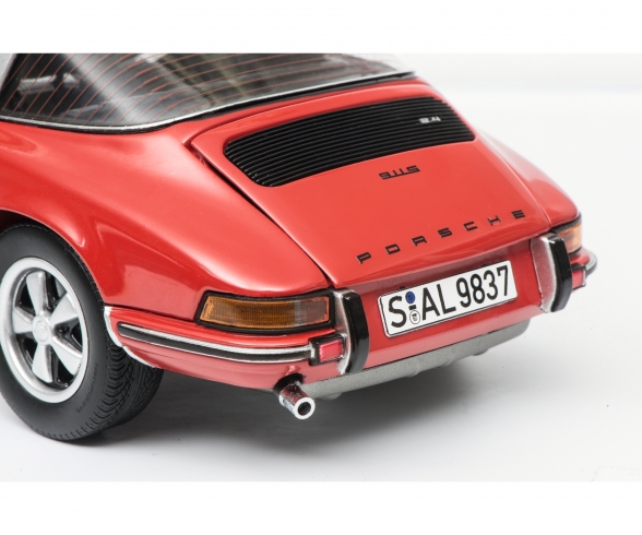 Porsche 911 S Targa 1973, rot, 1:18 Porsche 911 S Targa 1973, rot, 1:18