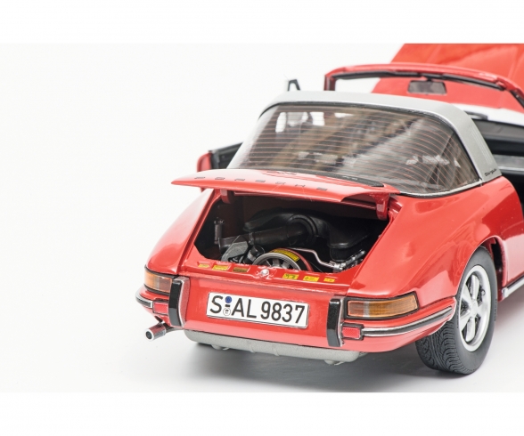 Porsche 911 S Targa 1973, rot, 1:18 Porsche 911 S Targa 1973, rot, 1:18