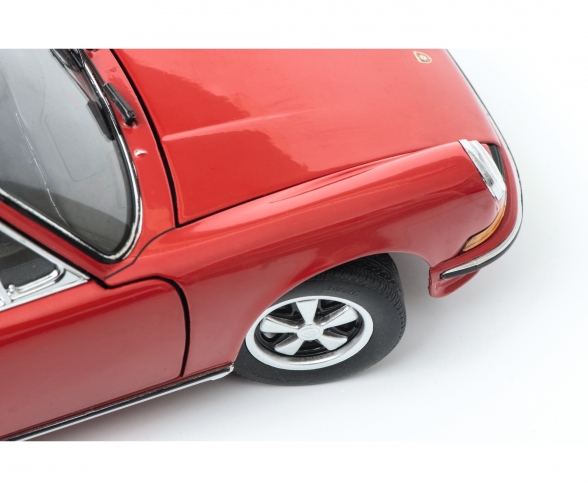 Porsche 911 S Targa 1973, rot, 1:18 Porsche 911 S Targa 1973, rot, 1:18