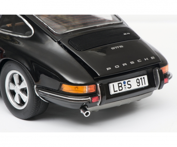 Porsche 911 S Coupé 1973, black, 1:18 Porsche 911 S Coupé 1973, black, 1:18