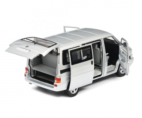 VW T4b Caravelle, silver, 1:18 VW T4b Caravelle, silver, 1:18