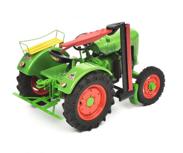 Fendt F20G Dieselross mit Mähbalken, 1:43 Fendt F20G Dieselross mit Mähbalken, 1:43
