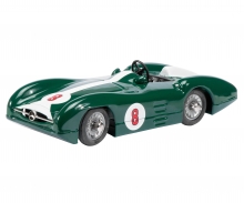 Studio III #8, british racing green Studio III #8, british racing green