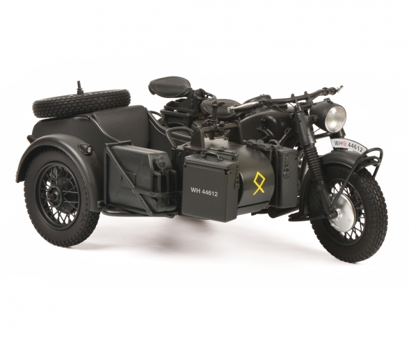 BMW R75 mit Beiwagen "Wehrmacht", grau, 1:10 BMW R75 mit Beiwagen "Wehrmacht", grau, 1:10