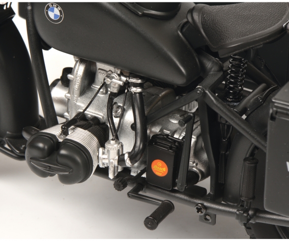 BMW R75 mit Beiwagen "Wehrmacht", grau, 1:10 BMW R75 mit Beiwagen "Wehrmacht", grau, 1:10