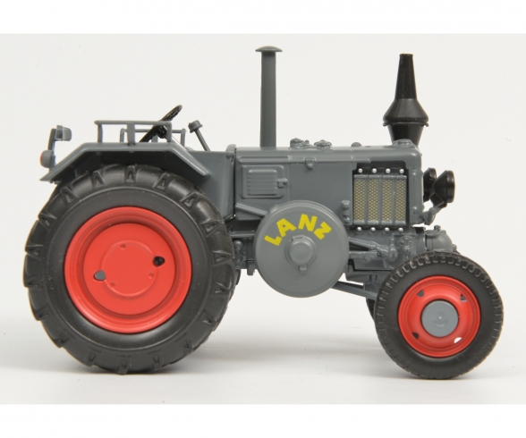 Lanz Bulldog w. hay trailer 1:32 Lanz Bulldog w. hay trailer 1:32