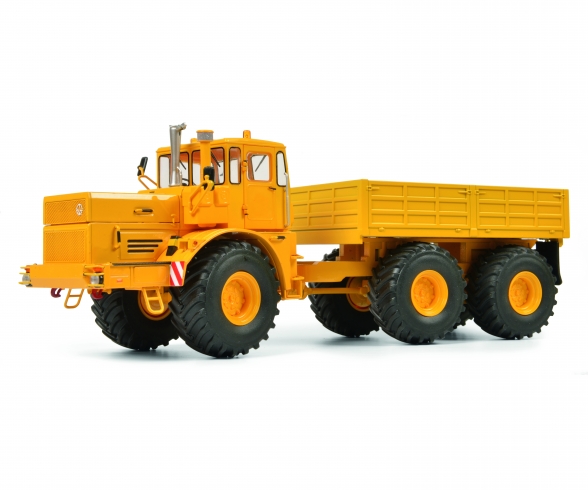Kirovets K-700 T, yellow 1:32 Kirovets K-700 T, yellow 1:32