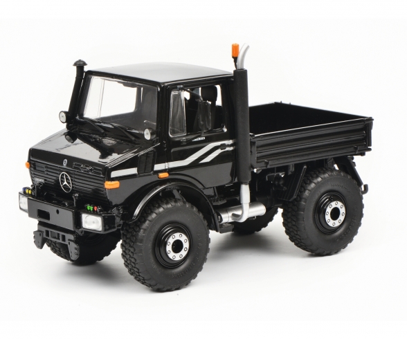 Mercedes-Benz Unimog U1600, schwarz, 1:32 Mercedes-Benz Unimog U1600, schwarz, 1:32