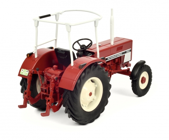 International 433, red 1:32 International 433, red 1:32