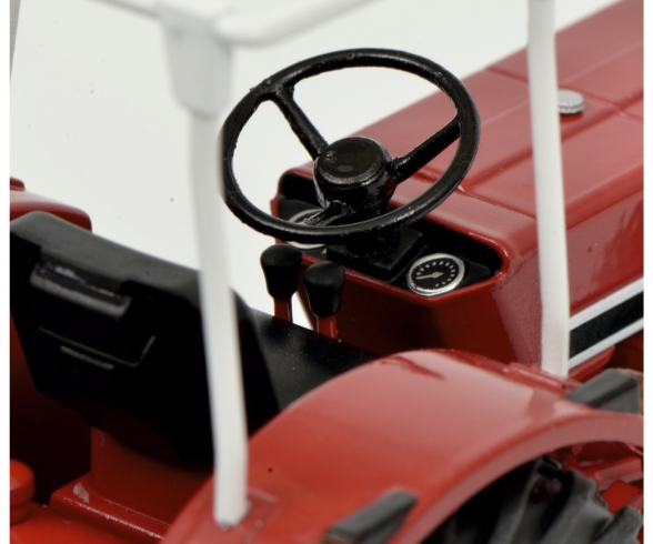 International 433, red 1:32 International 433, red 1:32