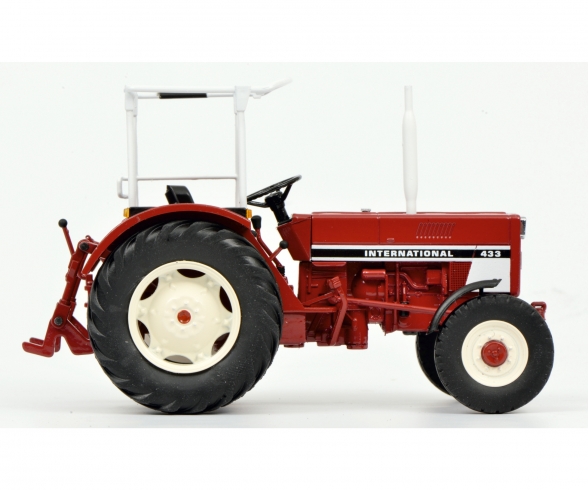 International 433, red 1:32 International 433, red 1:32