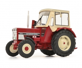 International 533 red 1:32 International 533 red 1:32