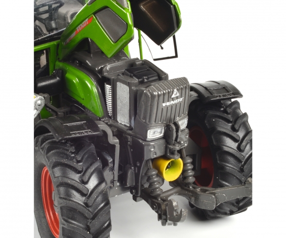 Fendt 211 Vario, green, 1:32 Fendt 211 Vario, green, 1:32