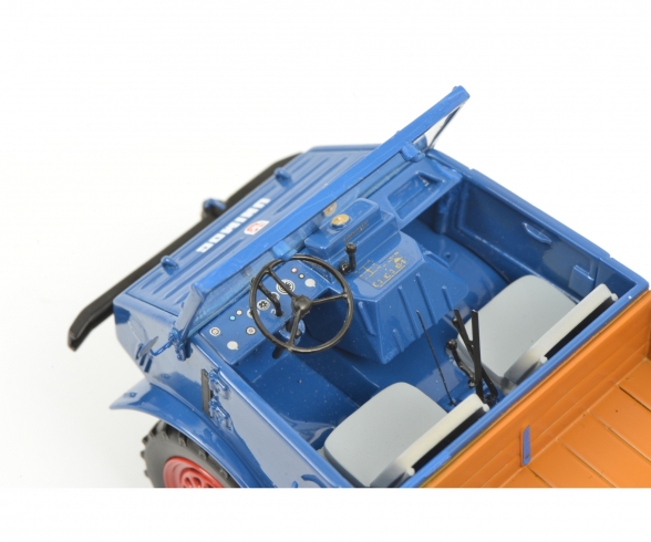 Mercedes-Benz Unimog U401 mit Holzpritsche, blau, 1:32 Mercedes-Benz Unimog U401 mit Holzpritsche, blau, 1:32