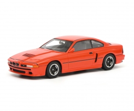 BMW M8 Coupé, red 1:43 BMW M8 Coupé, red 1:43