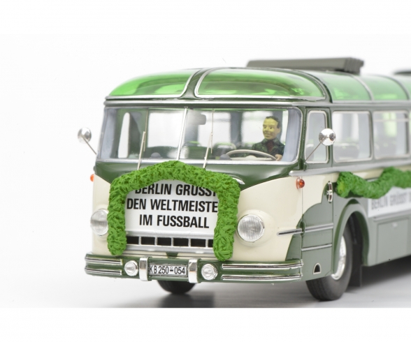 Magirus Deutz O 6500 WM 1954, beige green, 1:43 Magirus Deutz O 6500 WM 1954, beige green, 1:43