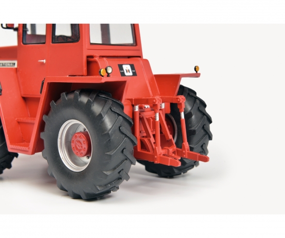 International 4166 rot 1:32 International 4166 rot 1:32