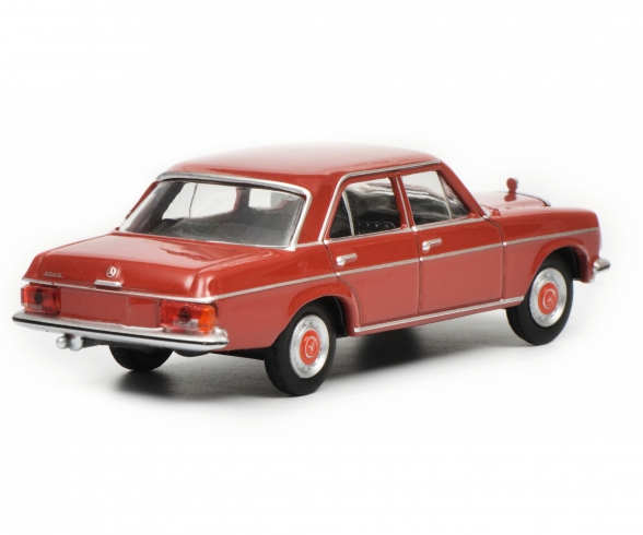 Mercedes-Benz -/8, red, 1:64 Mercedes-Benz -/8, red, 1:64