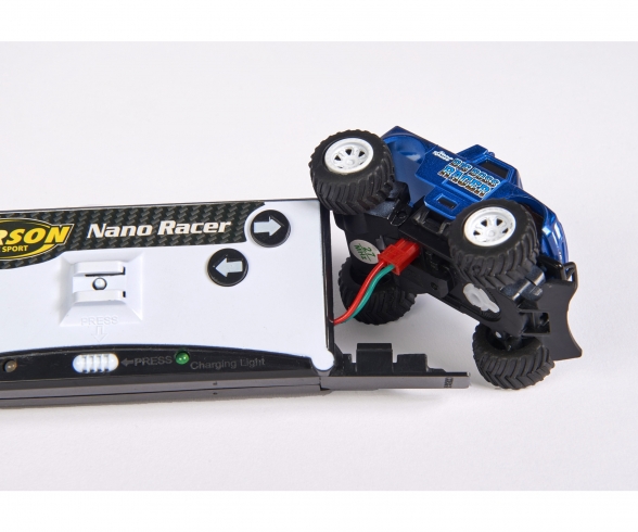 1:60 Nano Racer Big Boss 27MHz 100% RTR 1:60 Nano Racer Big Boss 27MHz 100% RTR
