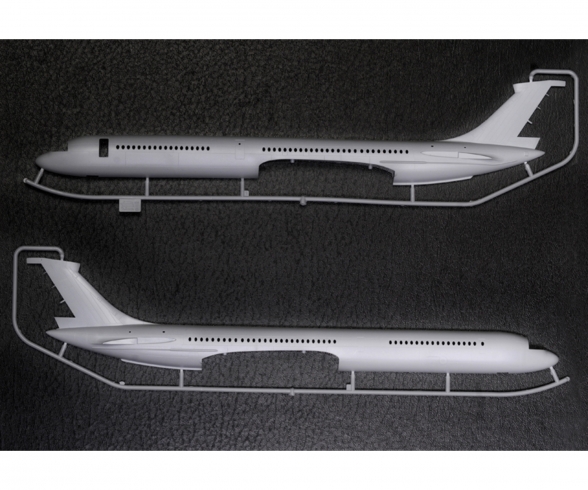 1:144 Ilyushin IL-62 M 1:144 Ilyushin IL-62 M