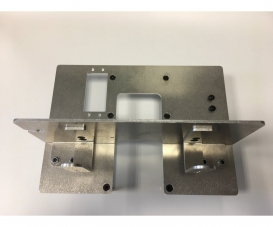 1:14 Alum. 2/3Axle Mainplate/Batt.Hold. 1:14 Alum. 2/3Axle Mainplate/Batt.Hold.