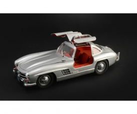 1:16 Mercedes-Benz 300 SL Gullwing 1:16 Mercedes-Benz 300 SL Gullwing
