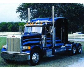 1:24 Peterbilt 378 "Long Hauler" 1:24 Peterbilt 378 "Long Hauler"