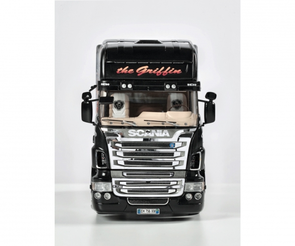 1:24 SCANIA R730 "The Griffin" 1:24 SCANIA R730 "The Griffin"