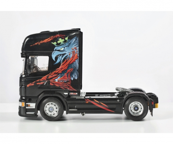 1:24 SCANIA R730 "The Griffin" 1:24 SCANIA R730 "The Griffin"