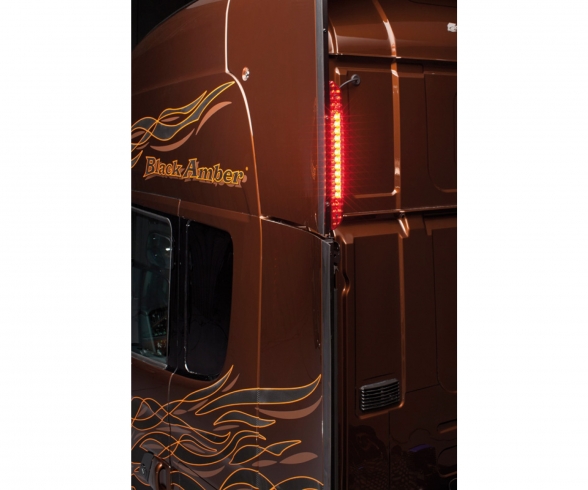 1:24 Scania R730 V8 Black Amber 1:24 Scania R730 V8 Black Amber