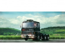 1:24 BERLIET R352ch / RENAULT R360 1:24 BERLIET R352ch / RENAULT R360