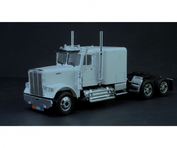 1:24 Freightliner FLD 120 (Classic) 1:24 Freightliner FLD 120 (Classic)