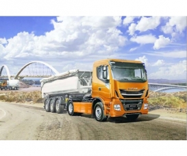 1:24 IVECO Hi-Way 480 E5 (Low Roof) 1:24 IVECO Hi-Way 480 E5 (Low Roof)