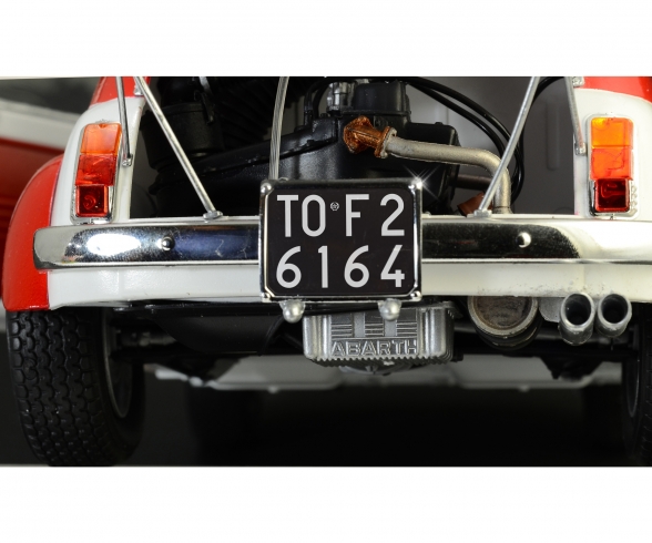 1:12 FIAT Abarth 695 SS/ Assetto Corsa 1:12 FIAT Abarth 695 SS/ Assetto Corsa