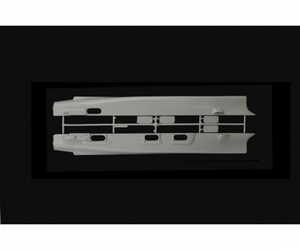 1:720 USS Kitty Hawk CV-63 1:720 USS Kitty Hawk CV-63