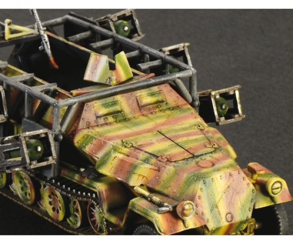 1:72 Sd.Kfz. 251/1 "Stuka Zu Fuss" 1:72 Sd.Kfz. 251/1 "Stuka Zu Fuss"