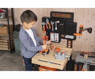 Black+Decker - Mega Center