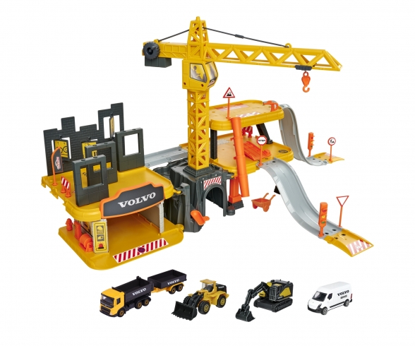 Creatix Construction + 5 Volvo vehicles Creatix Construction + 5 Volvo vehicles