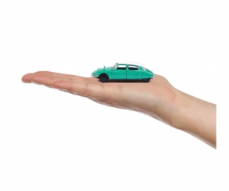 Vintage Citroën DS 19, green
