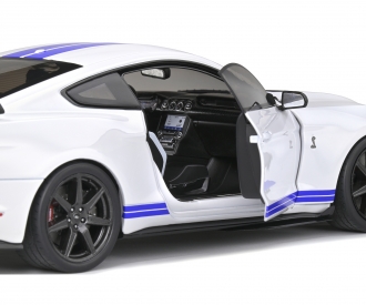 1:18 Ford Mustang Shelby white