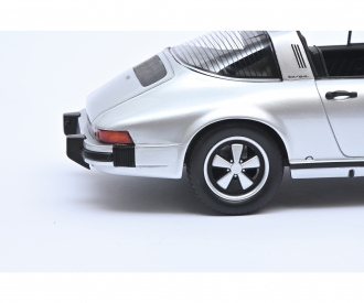Porsche 911 Targa silber 1:18
