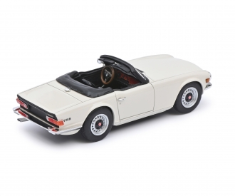 Triumph TR6 white 1:43